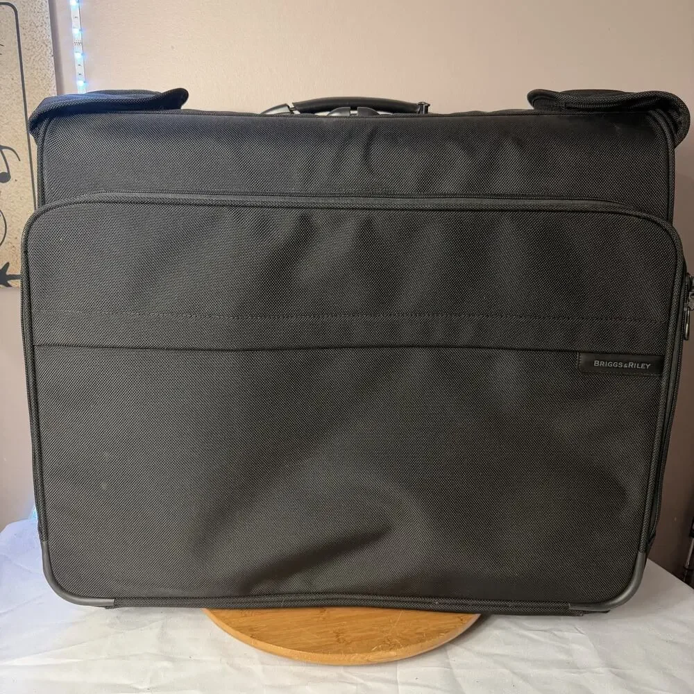 BRIGGS & RILEY ‘Baseline’ Black Nylon Deluxe 2-Wheeled Garment Bag